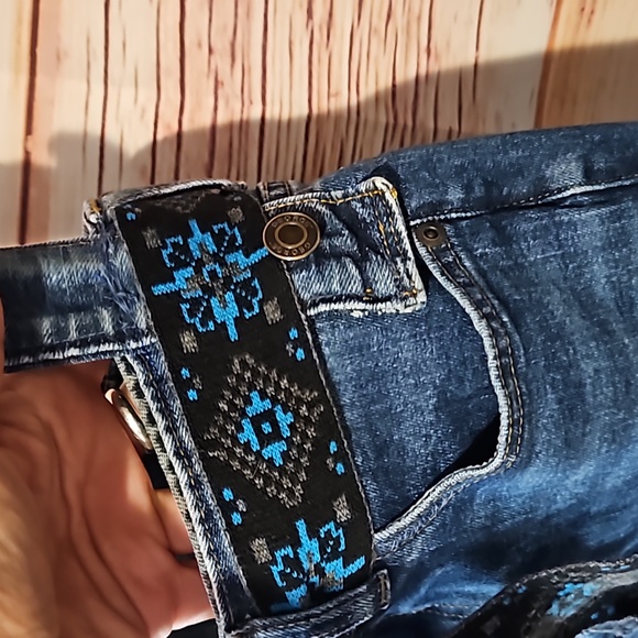 🎇NEW DESIGN! "ONE KIND DENIM Co." UPCYCLED DENIM JEANS FRINGED SHOULDER BAG $48 - Picture 5 of 11